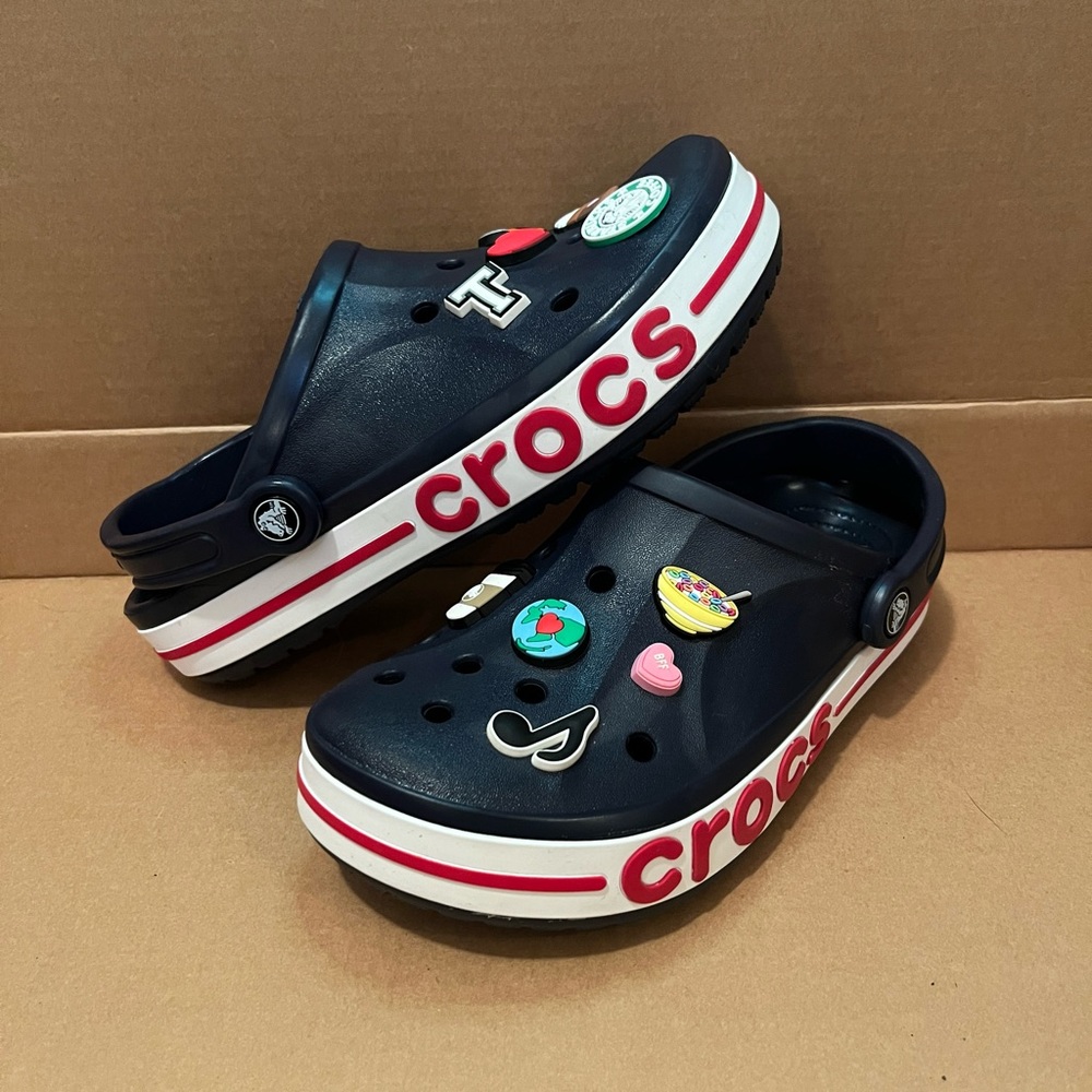 NEW CROCS W/ JIBBITZ FOR SALE !